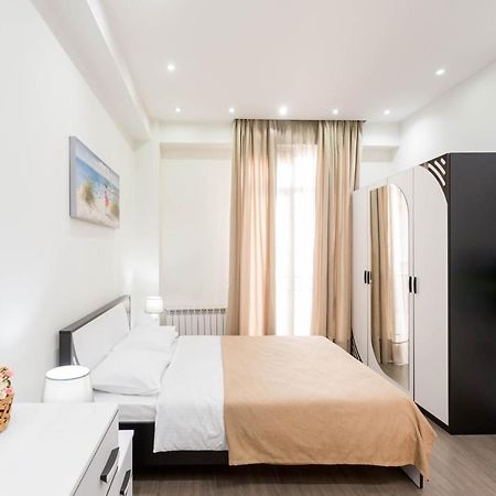 Apartment In The City Center Lll 第比利斯 外观 照片