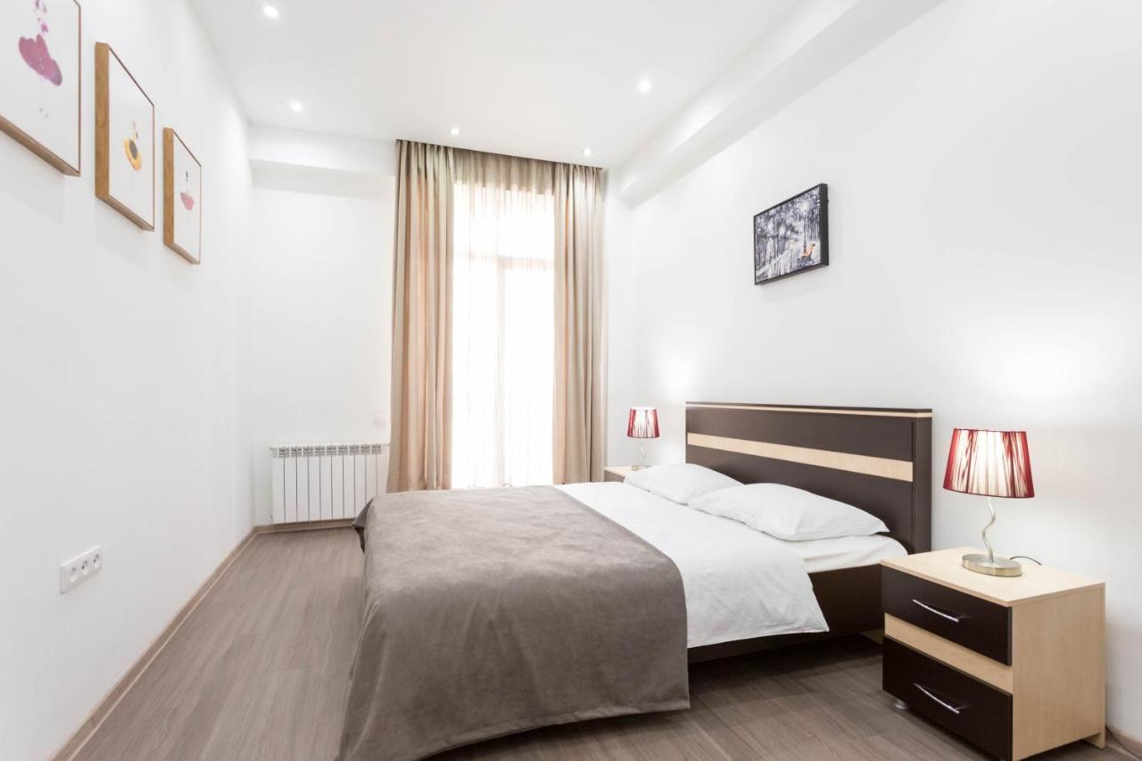 Apartment In The City Center Lll 第比利斯 外观 照片